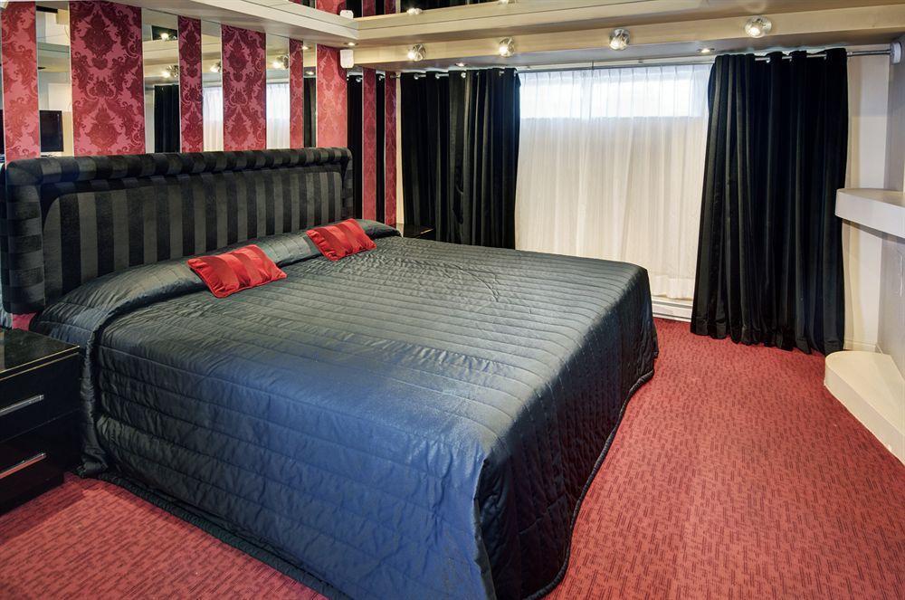 Motel Labarre Longueuil Zewnętrze zdjęcie