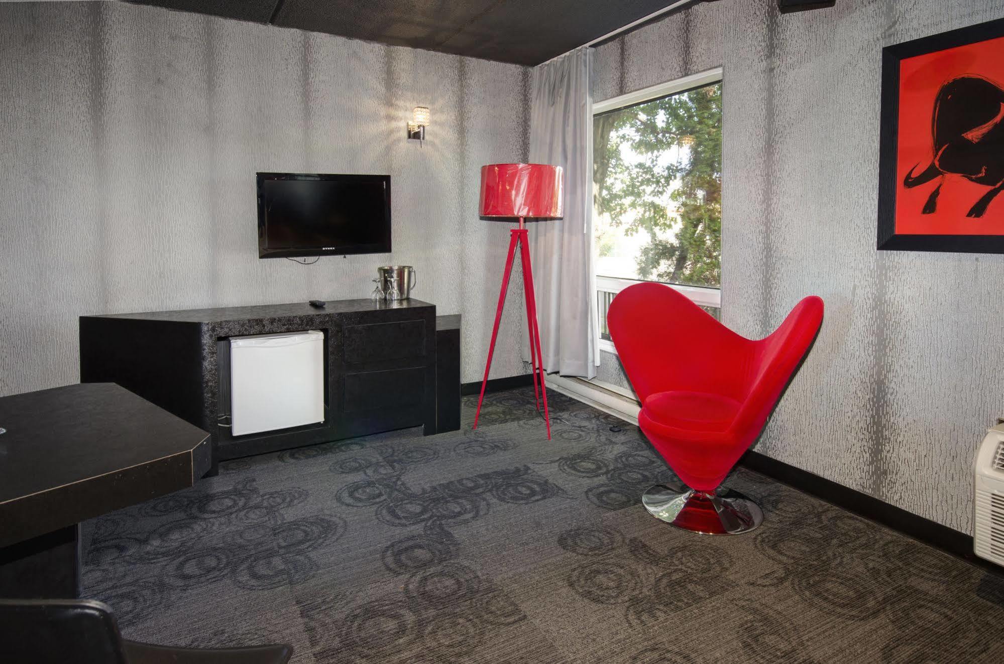 Motel Labarre Longueuil Zewnętrze zdjęcie