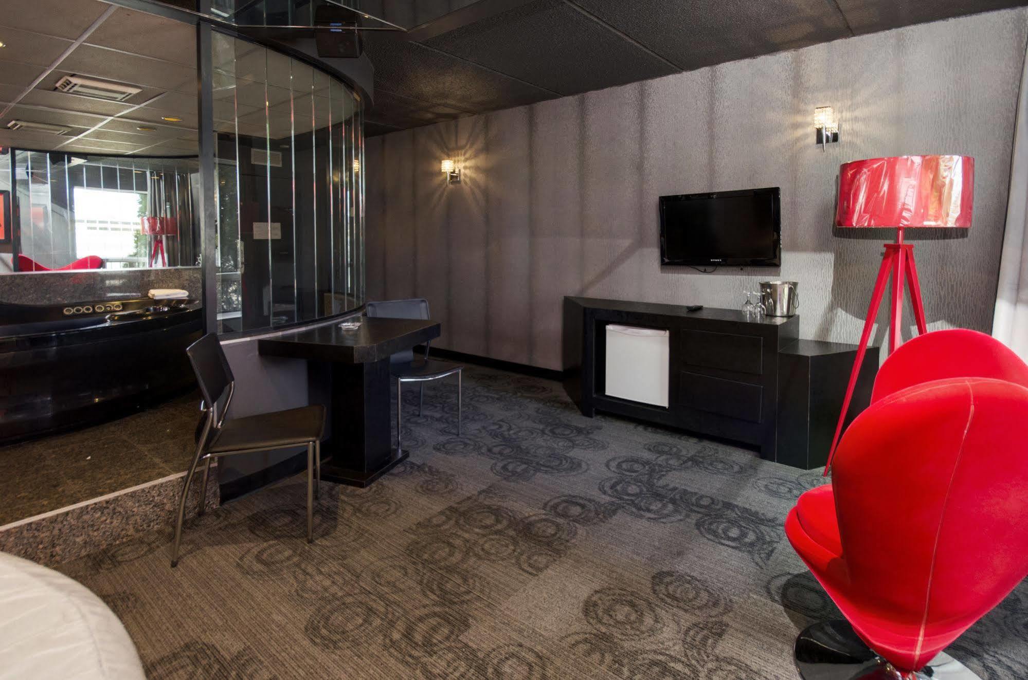 Motel Labarre Longueuil Zewnętrze zdjęcie