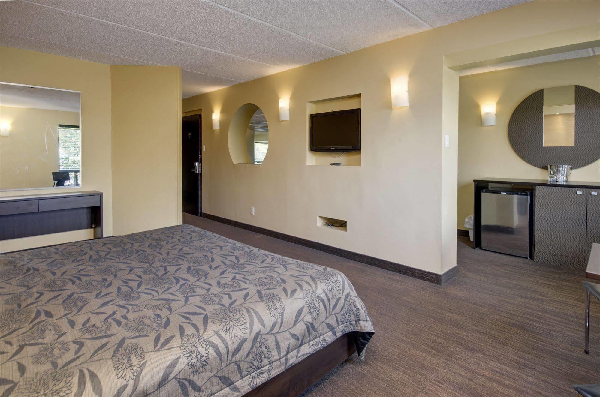 Motel Labarre Longueuil Zewnętrze zdjęcie