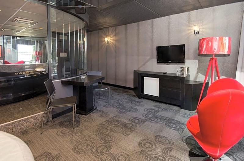 Motel Labarre Longueuil Zewnętrze zdjęcie